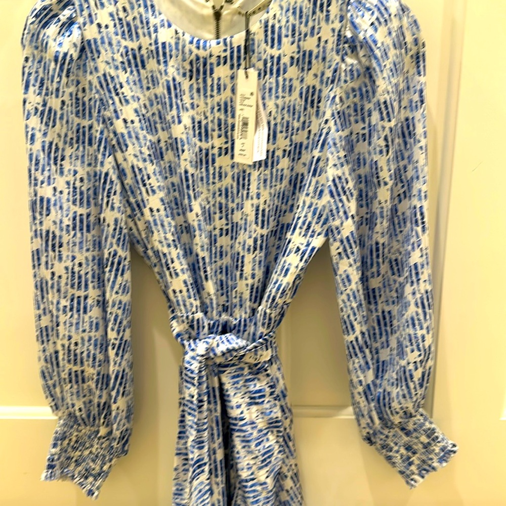 Alice + Olivia Molli Printed Short Dress with Belt, Size 4